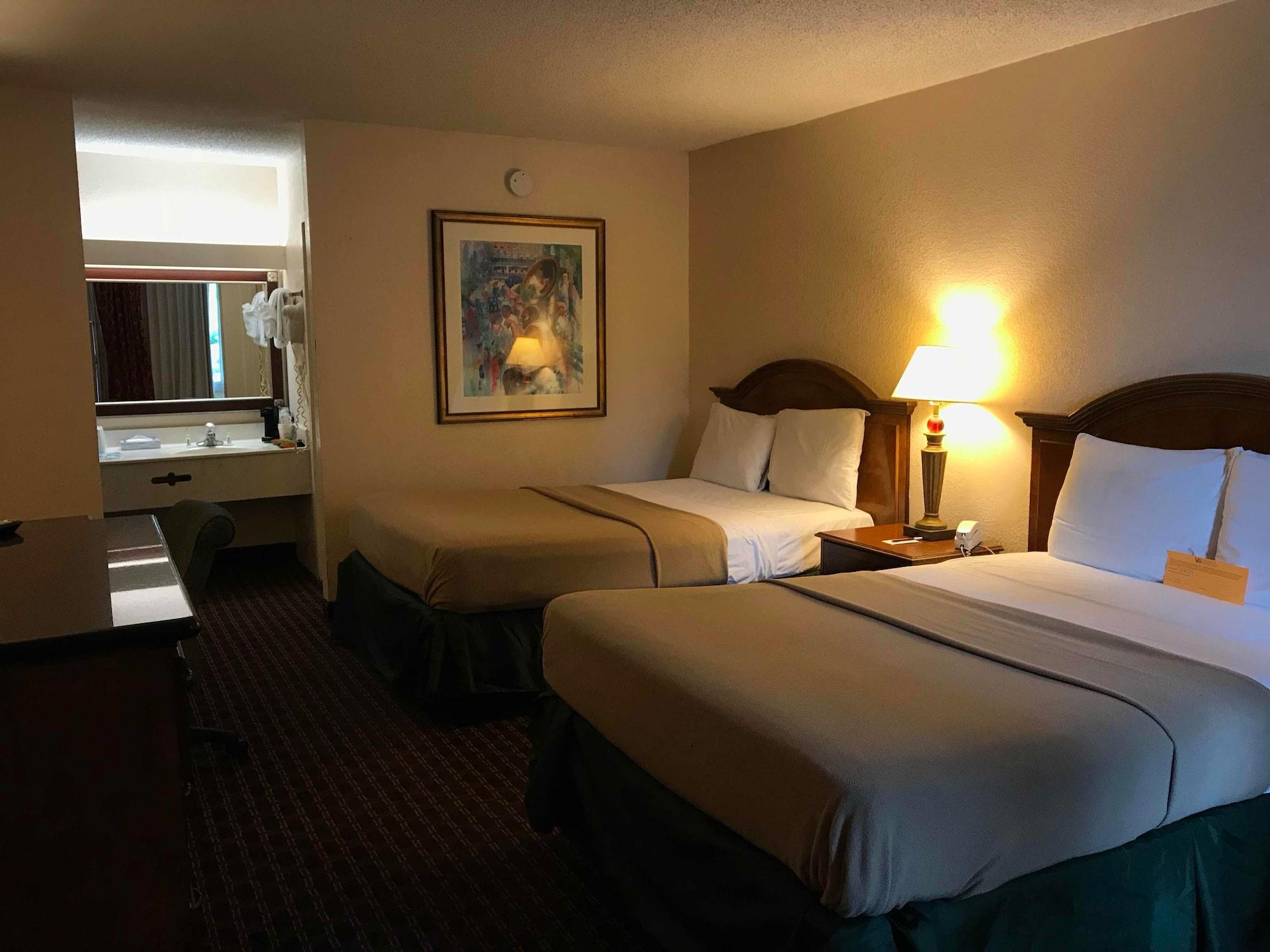 Lake Magdalene Quality Inn Tampa מראה חיצוני תמונה